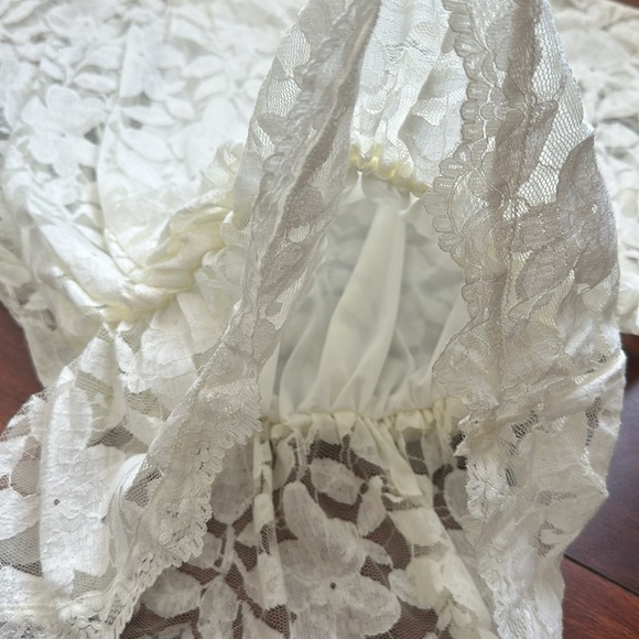 NWT Mystree Lace Overlay Cream Short Sleeve Top Size Small - Picture 3 of 7